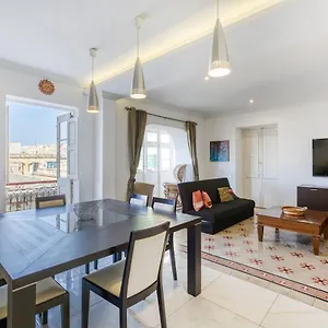 A 1br Stylish, Fully Equipped In The Capital By 360 Estates Valletta