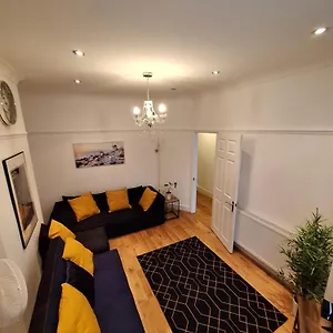 B&t Pleasure Homes - Southend-on-Sea
